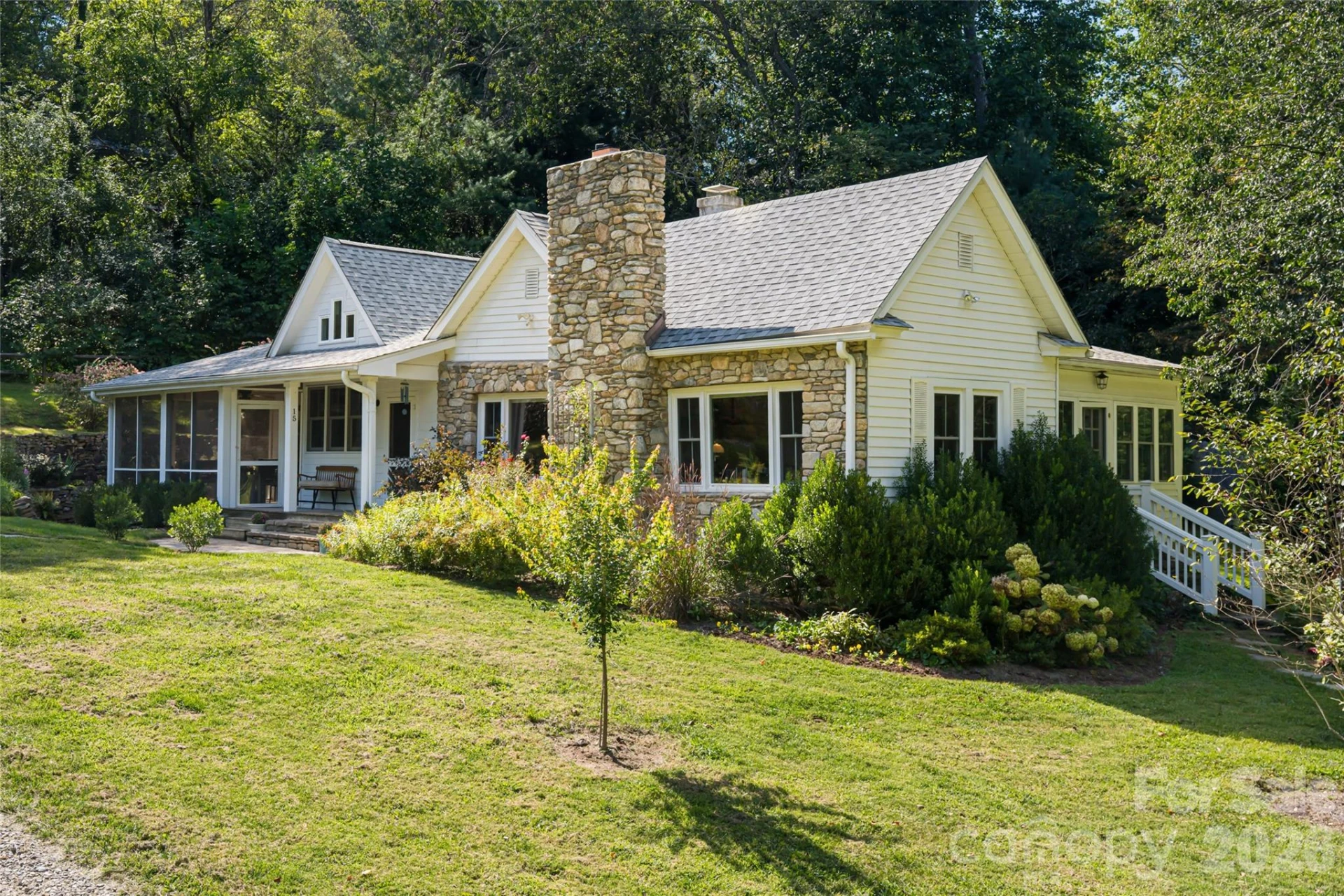 15 Wolfe Cove Road - Photo 2