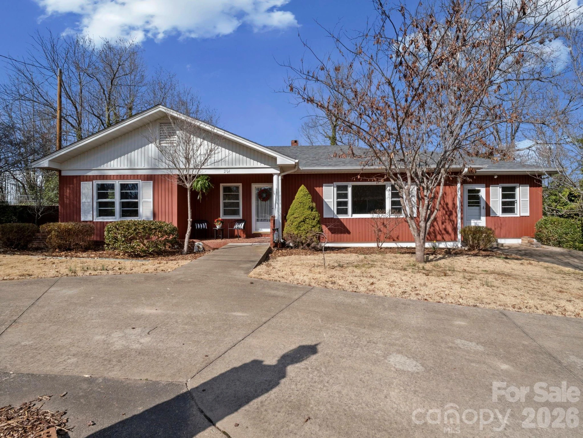 204 Fernwood Drive - Photo 3