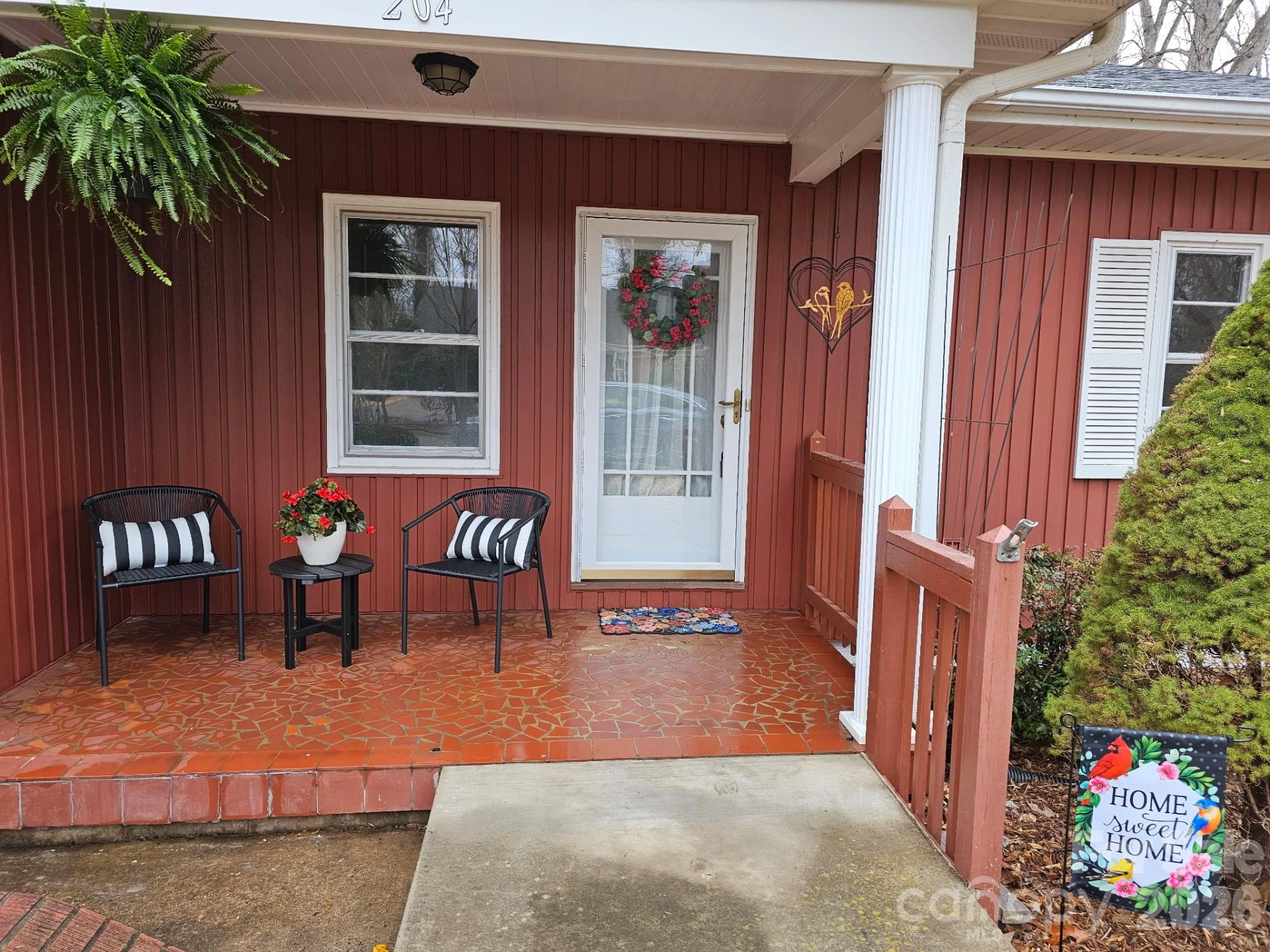 204 Fernwood Drive - Photo 4