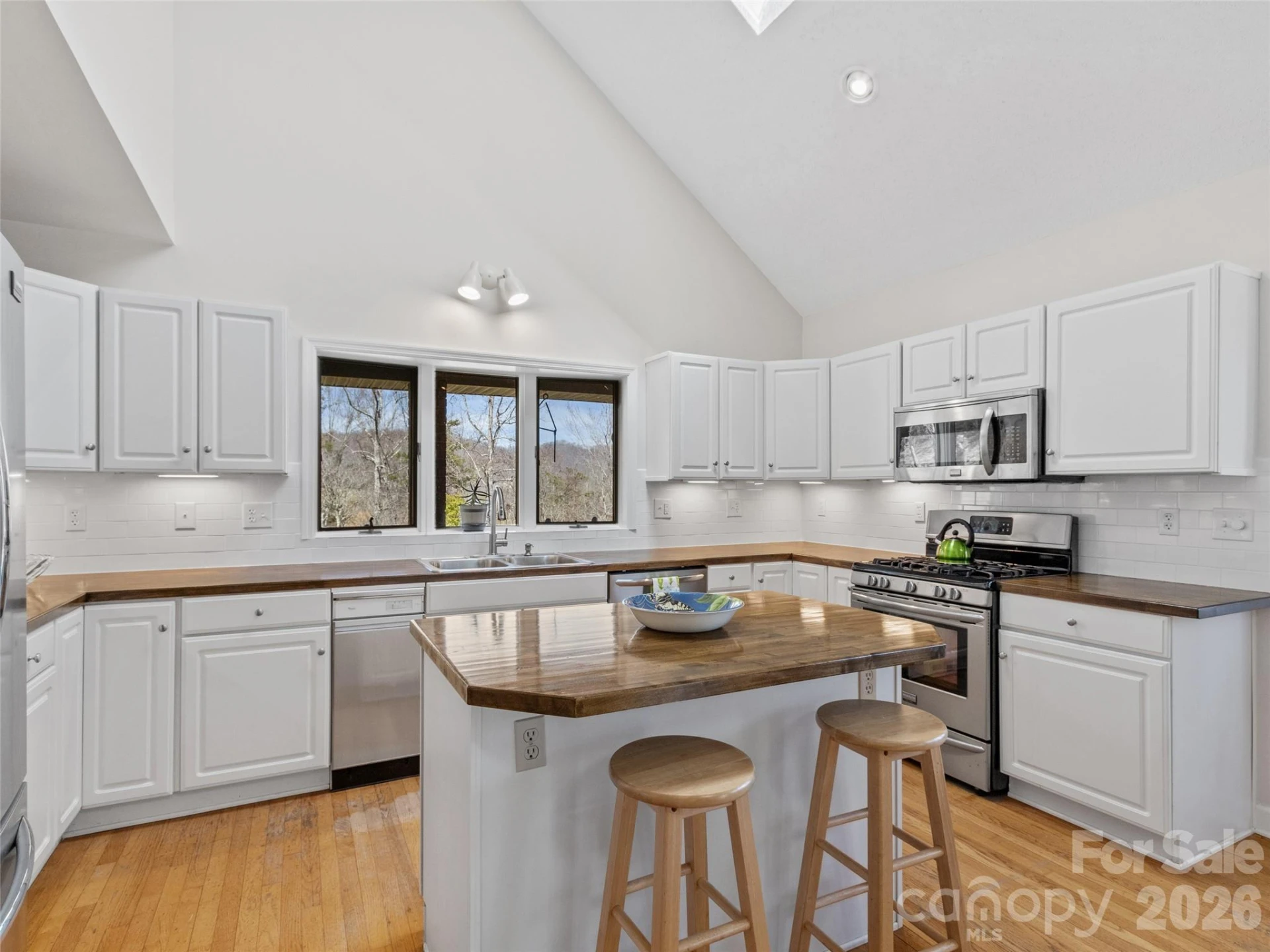 126 Hillcrest Drive - Photo 9