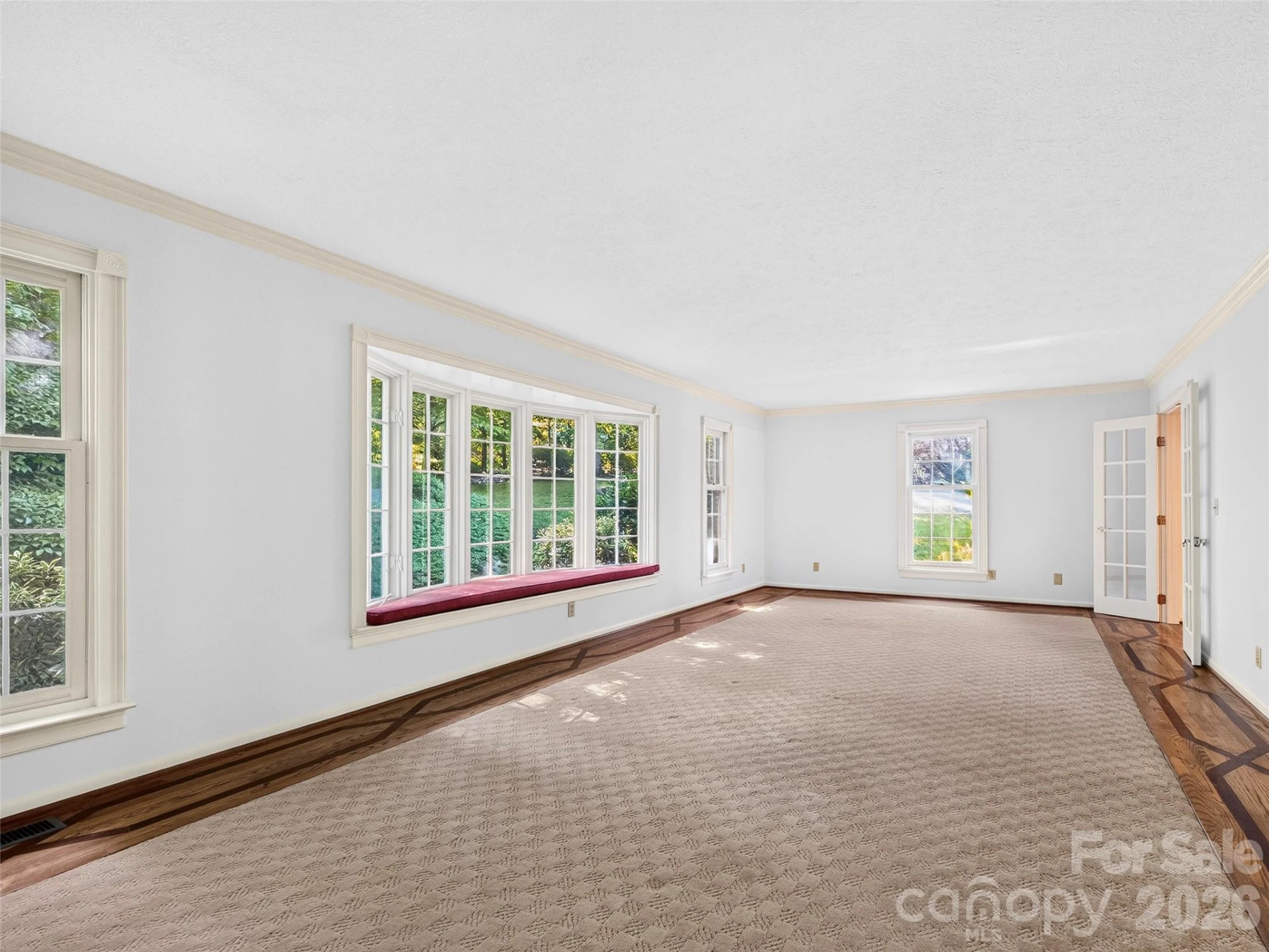 110 Glengary Drive - Photo 8