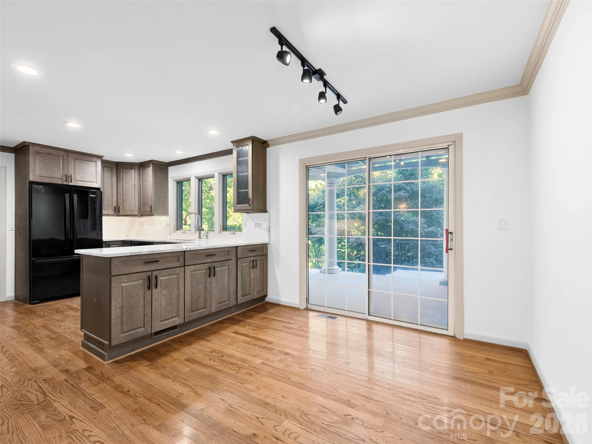 110 Glengary Drive - Photo 12