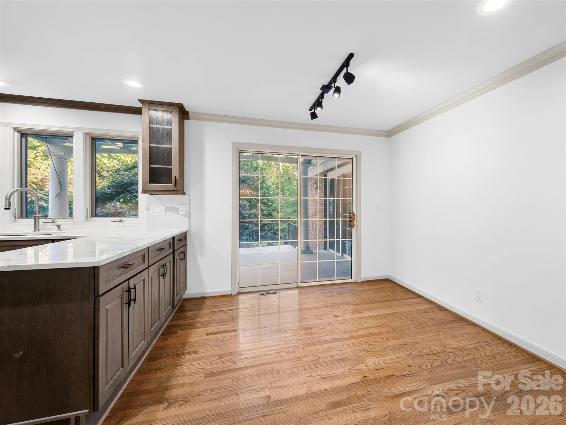 110 Glengary Drive - Photo 13