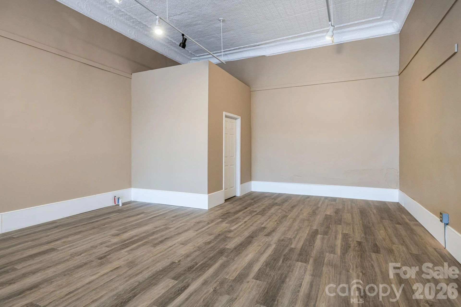 24 Andrews Avenue S #3 - Photo 8