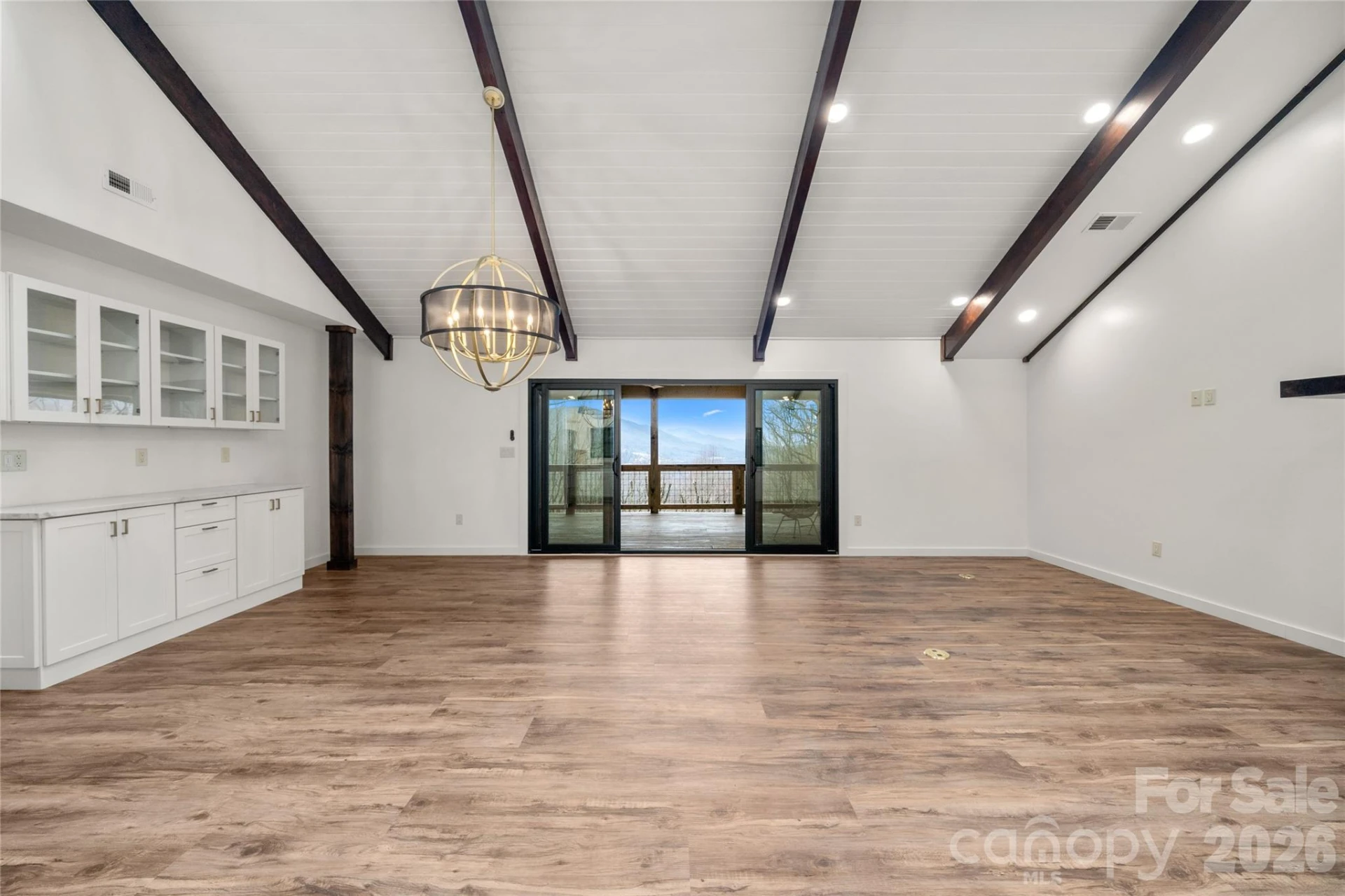 453 Friendly Acres Drive - Photo 13
