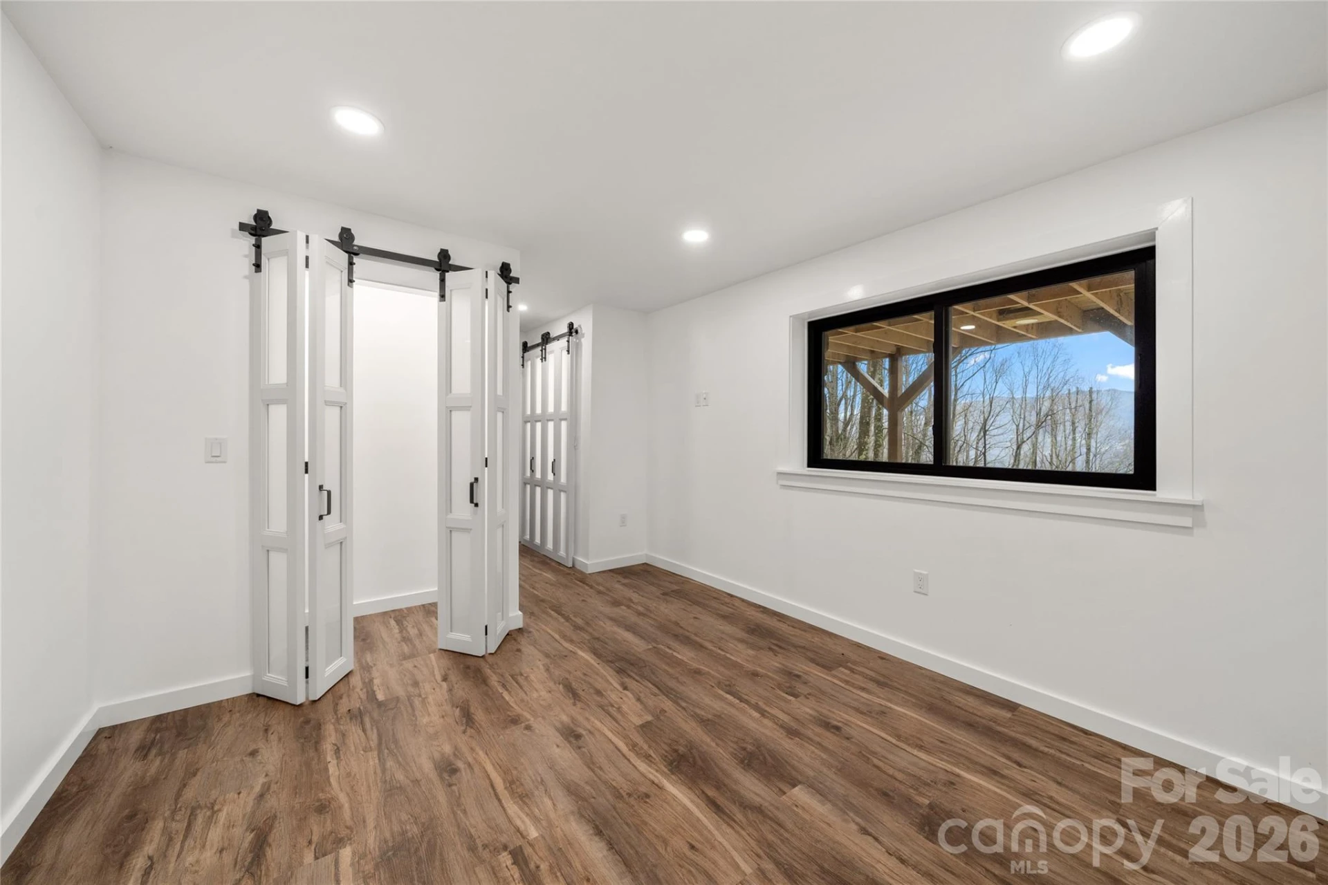 453 Friendly Acres Drive - Photo 29