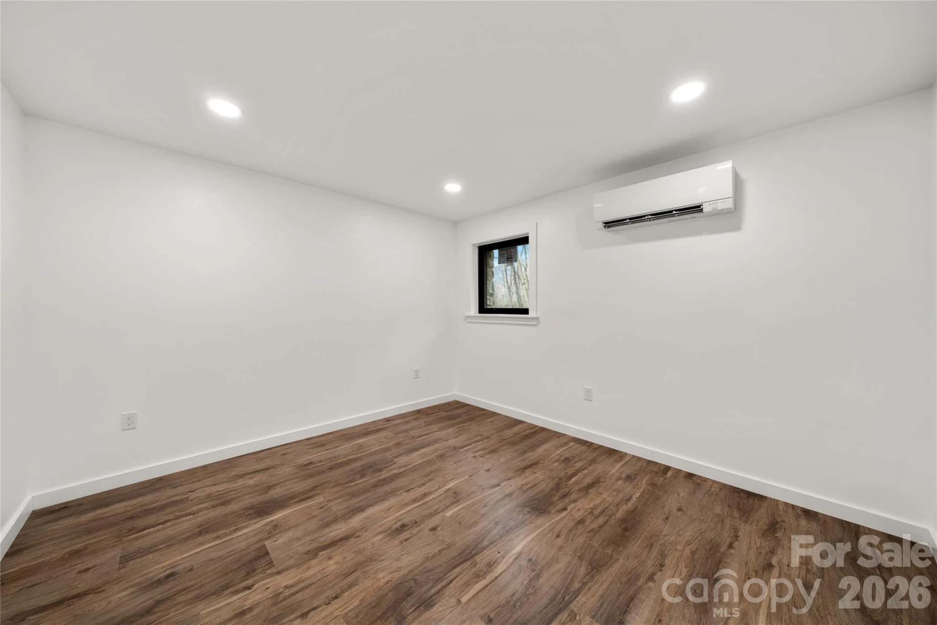 453 Friendly Acres Drive - Photo 34