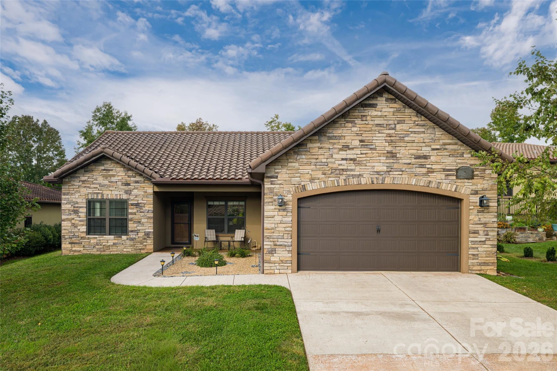 5 Pacifico Drive