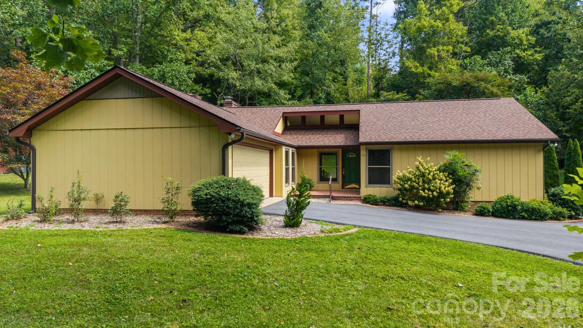 63 Pinecroft Road - Photo 2