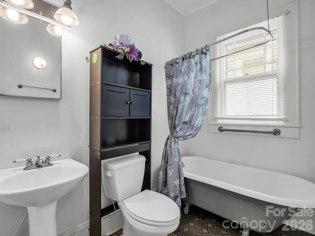 203 Court Street - Photo 14