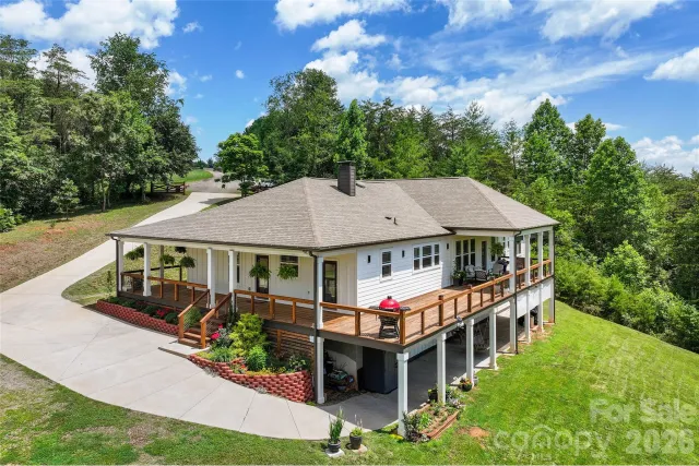 24 Chapel Hill Lane, Leicester, NC, 28748