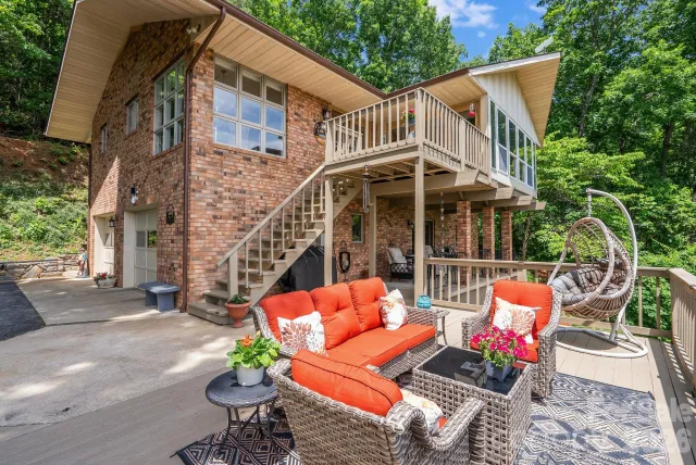 60 Little Creek Drive