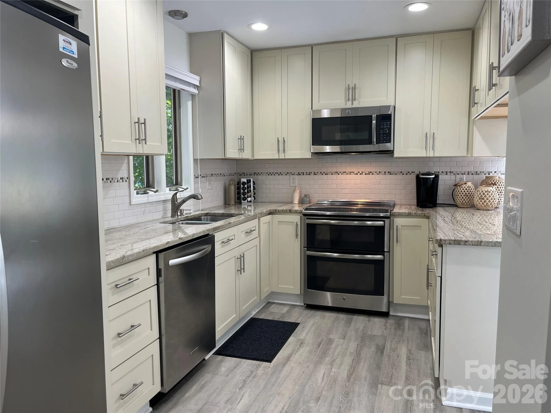 255 Gateway Drive - Photo 15
