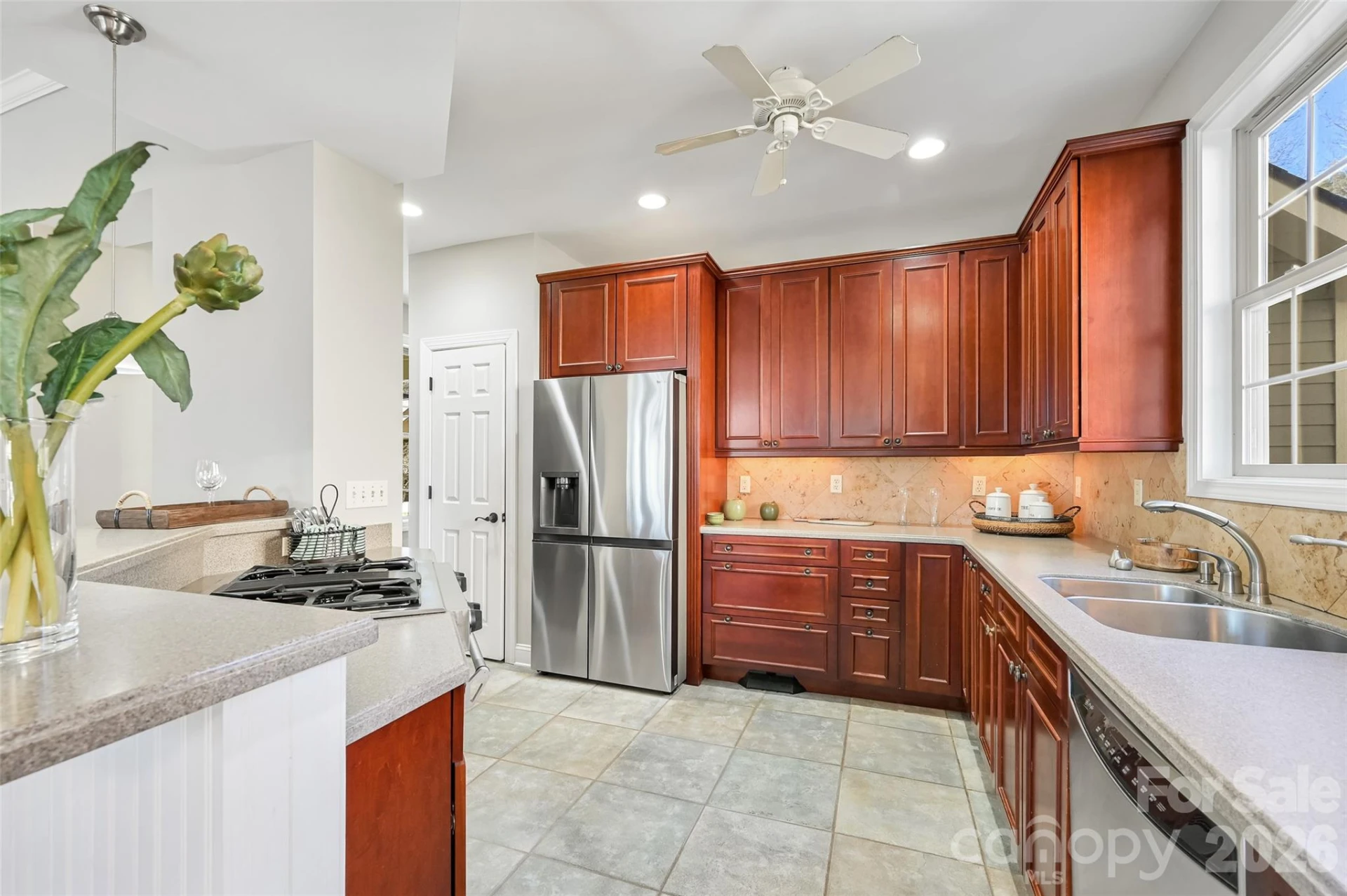 43 S Kuykendall Court - Photo 12