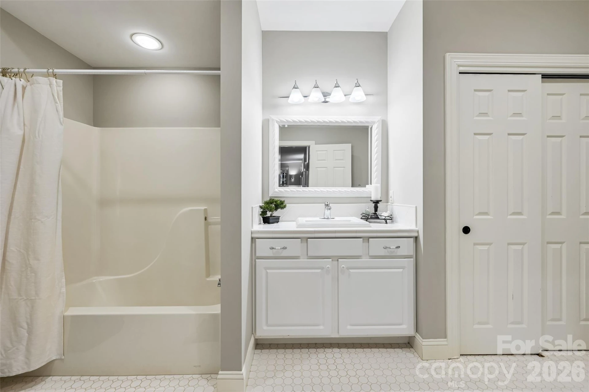 43 S Kuykendall Court - Photo 32