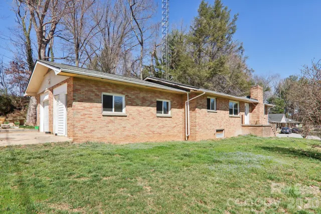 541 Paragon Parkway