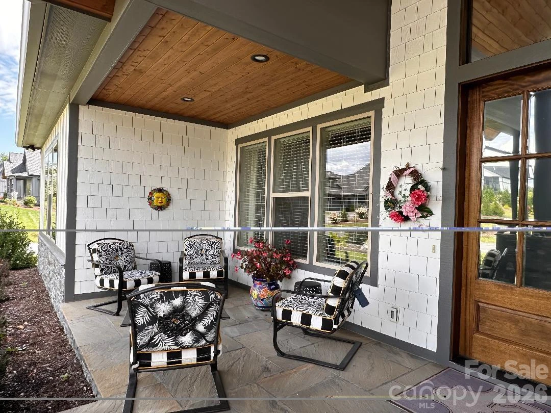 717 Daniel Circle Drive - Photo 4