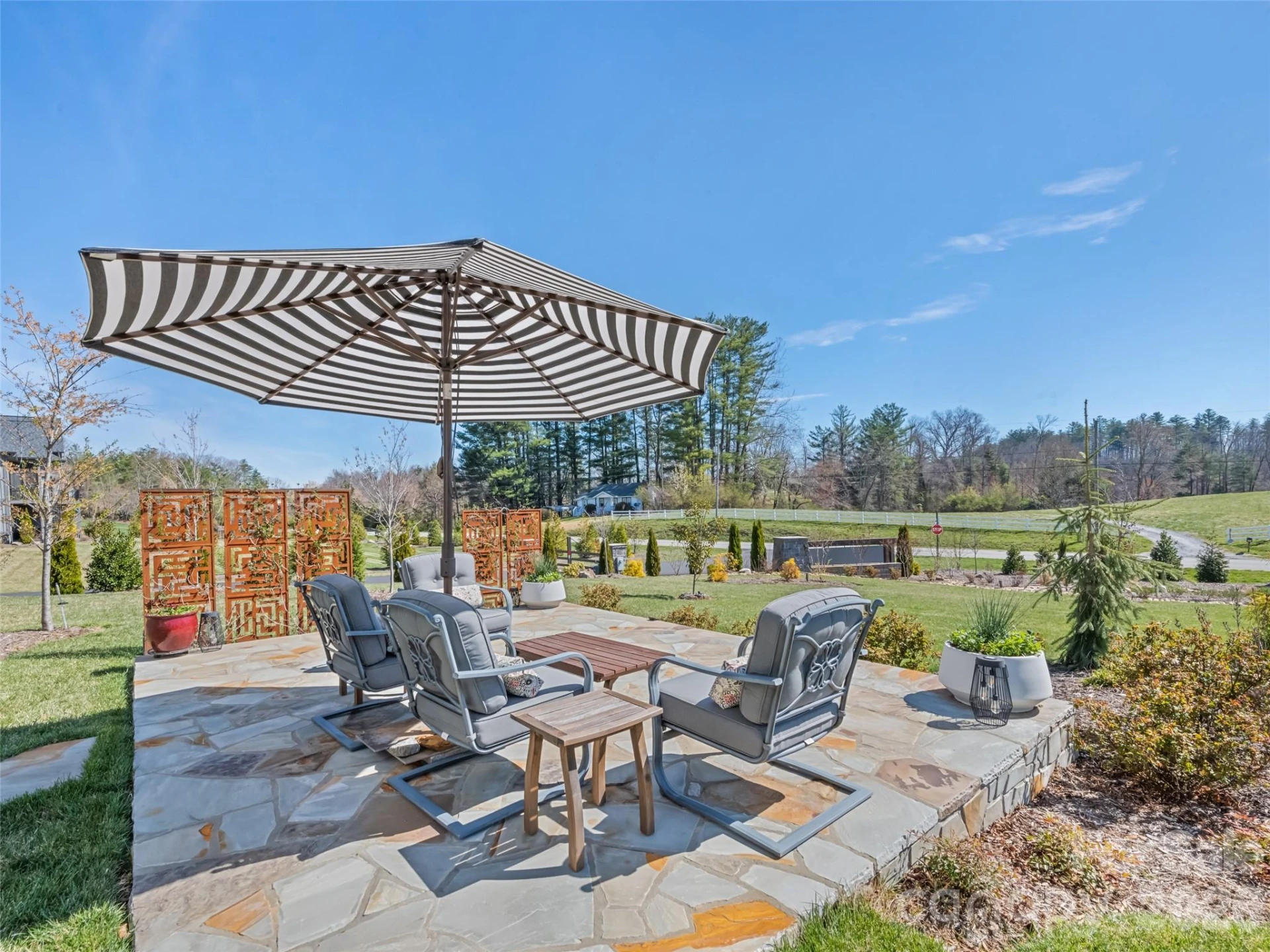 717 Daniel Circle Drive - Photo 11