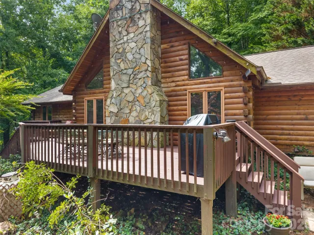 6 Ravenwood Lane, Horse Shoe, NC, 28742