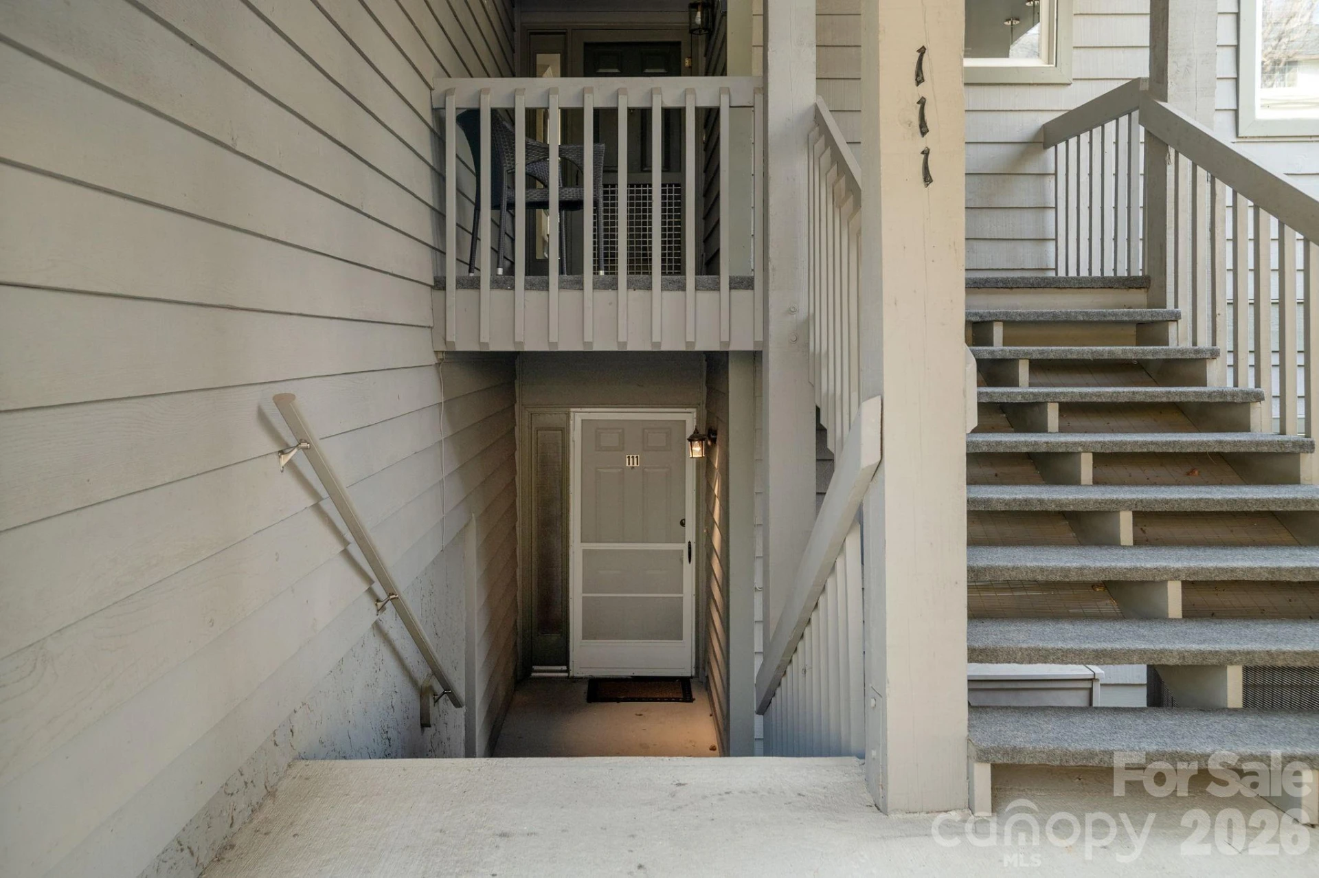 111 BLUFFVIEW Lane - Photo 6