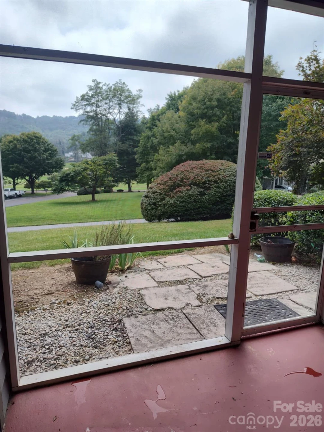 111 BLUFFVIEW Lane - Photo 22