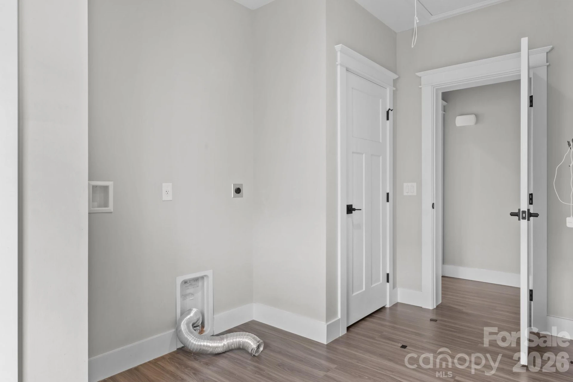 1112 Blueview Drive - Photo 10