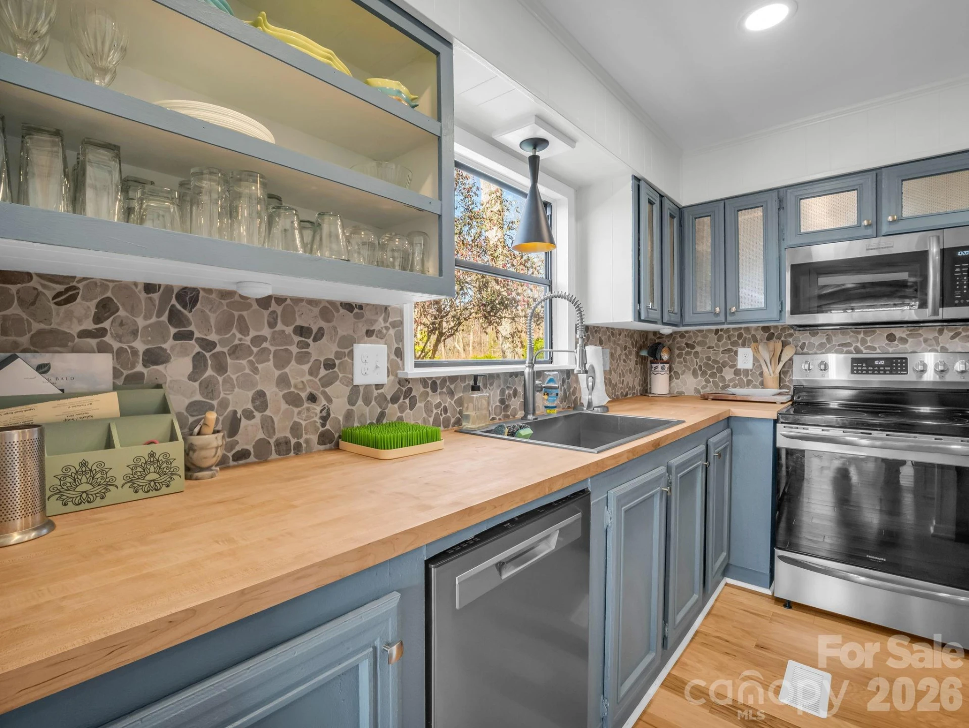 456 Youngs Mountain Drive - Photo 9