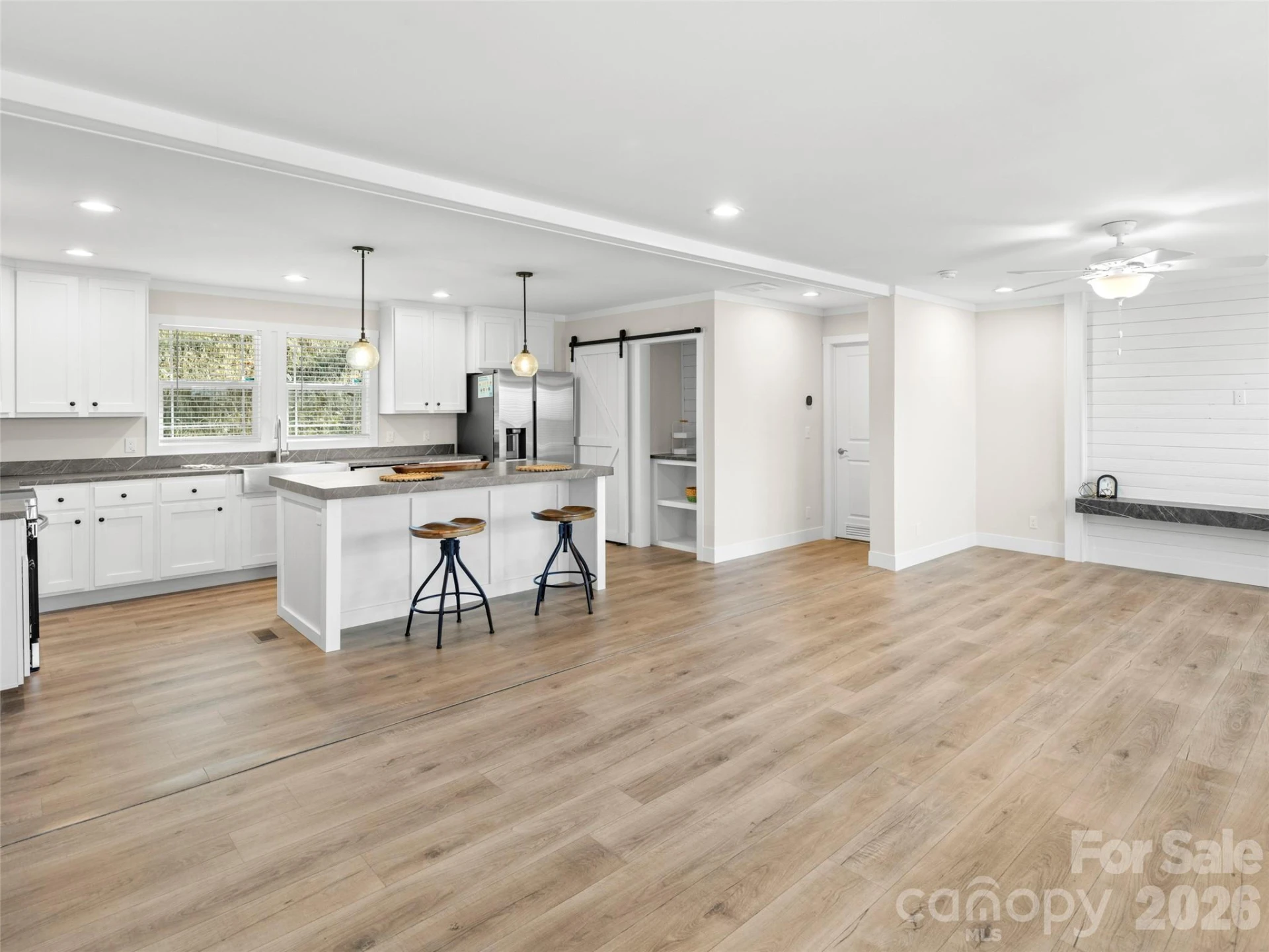 512 Hutch Mountain Road - Photo 6