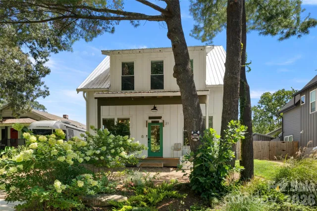 21 Boyd Avenue