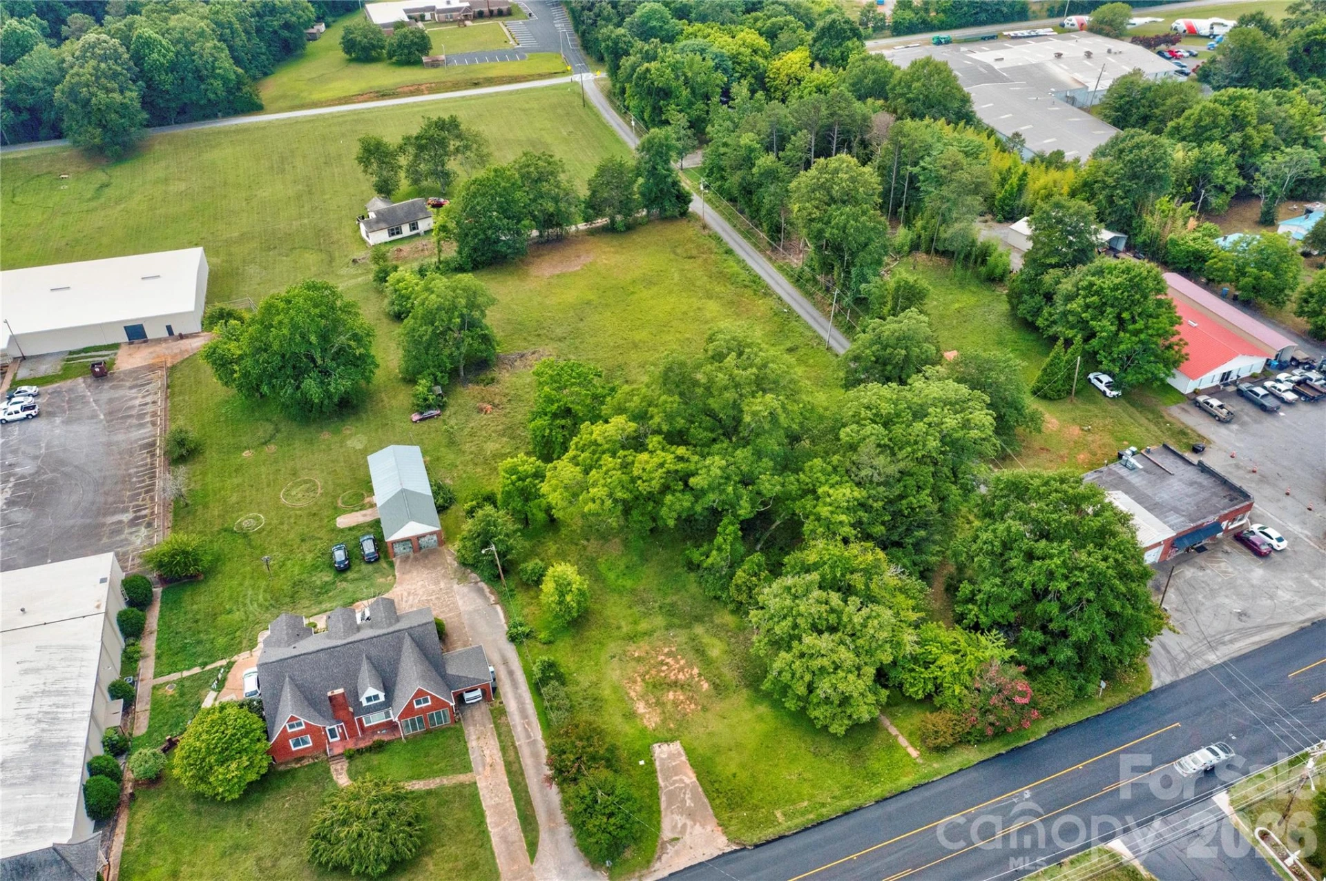 1033 W Main Street - Photo 4