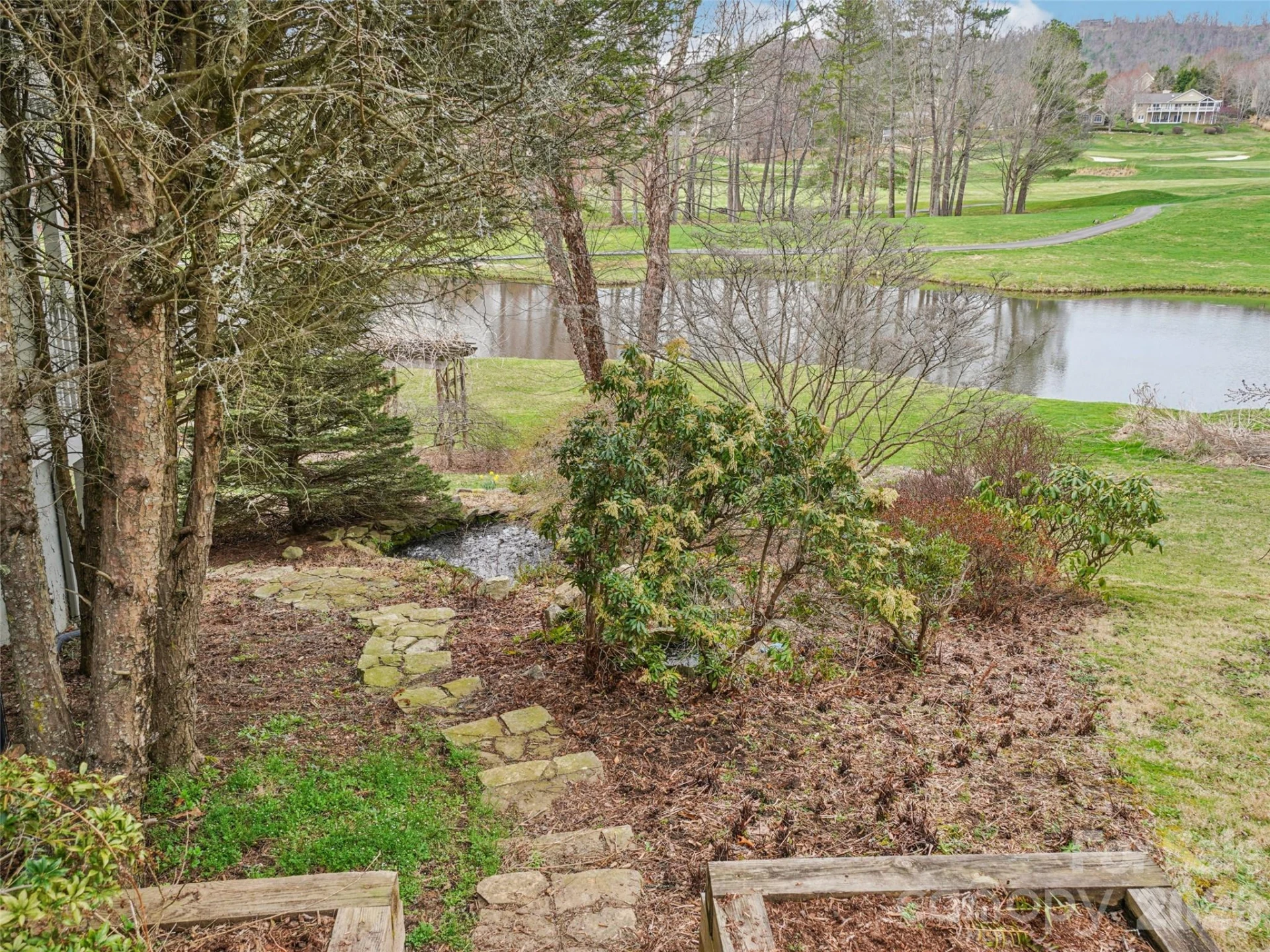 38 Highland Pointe Drive - Photo 36