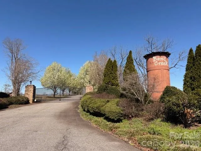 659 Bent Creek Drive