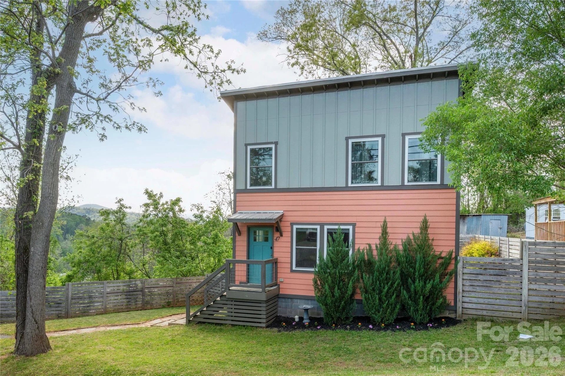 47 Mulberry Street - Photo 2