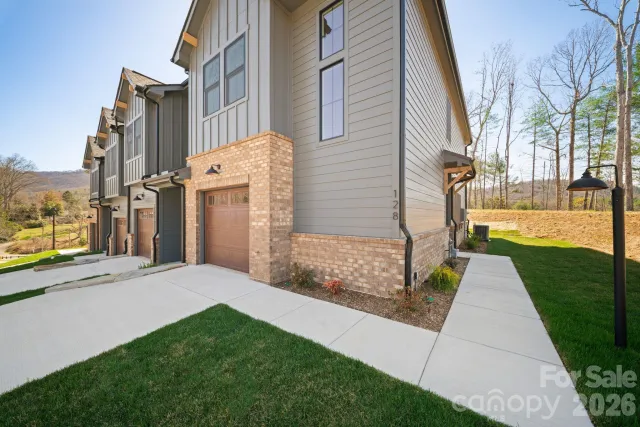 128 Collin Place