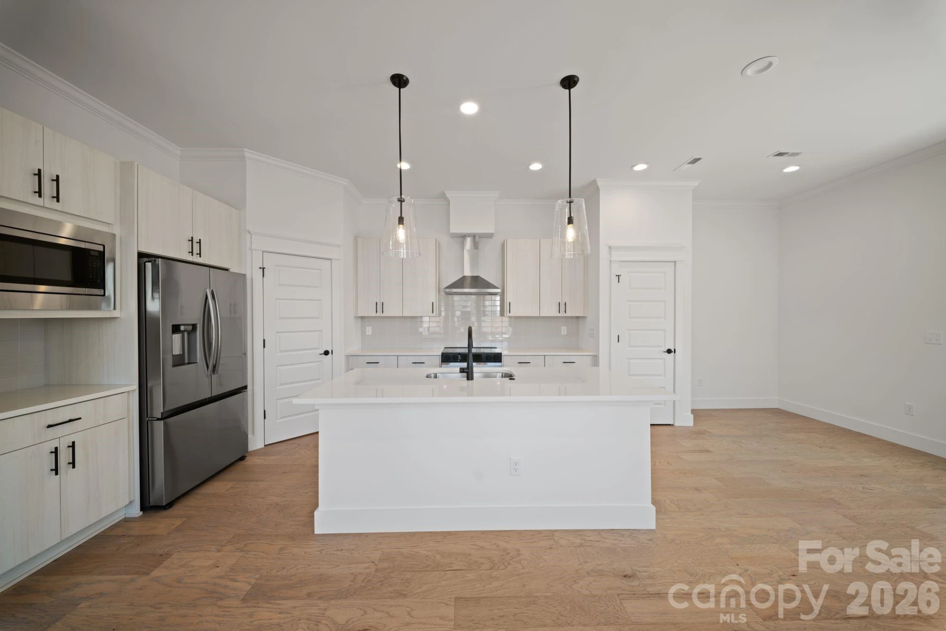 128 Collin Place #35 - Photo 2