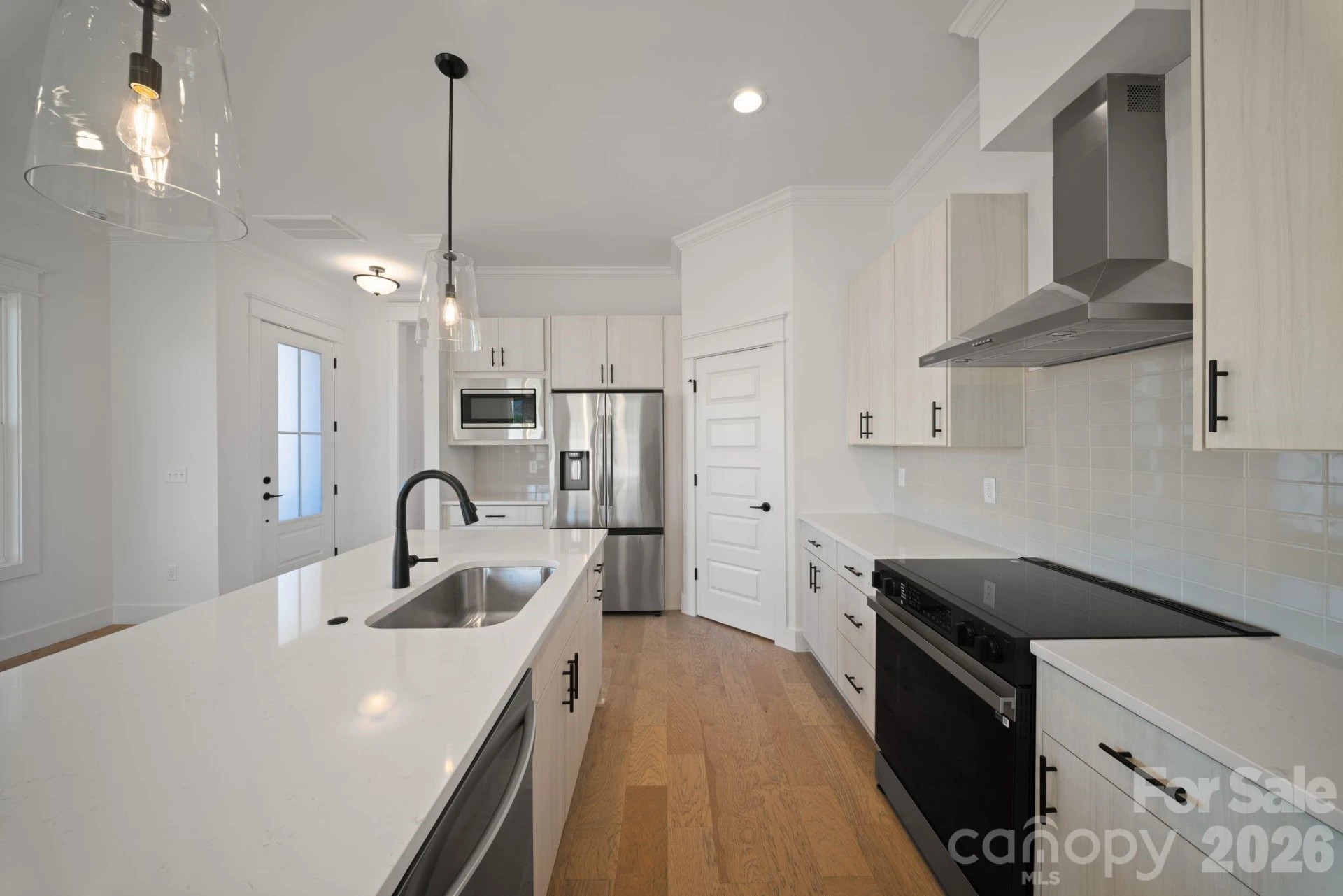 128 Collin Place #35 - Photo 3
