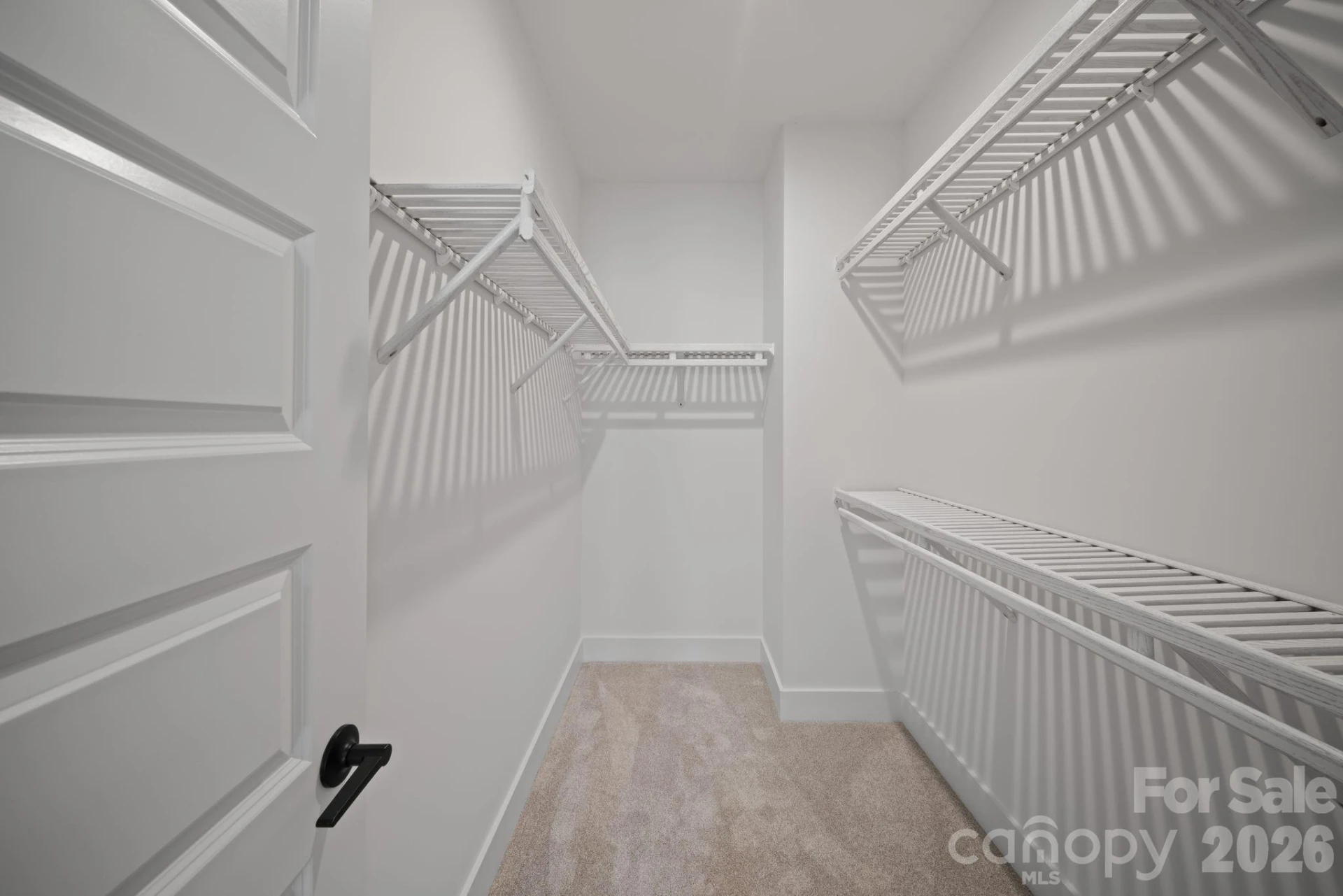 128 Collin Place #35 - Photo 4