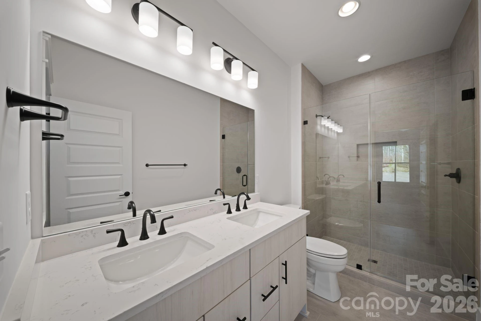 128 Collin Place #35 - Photo 8