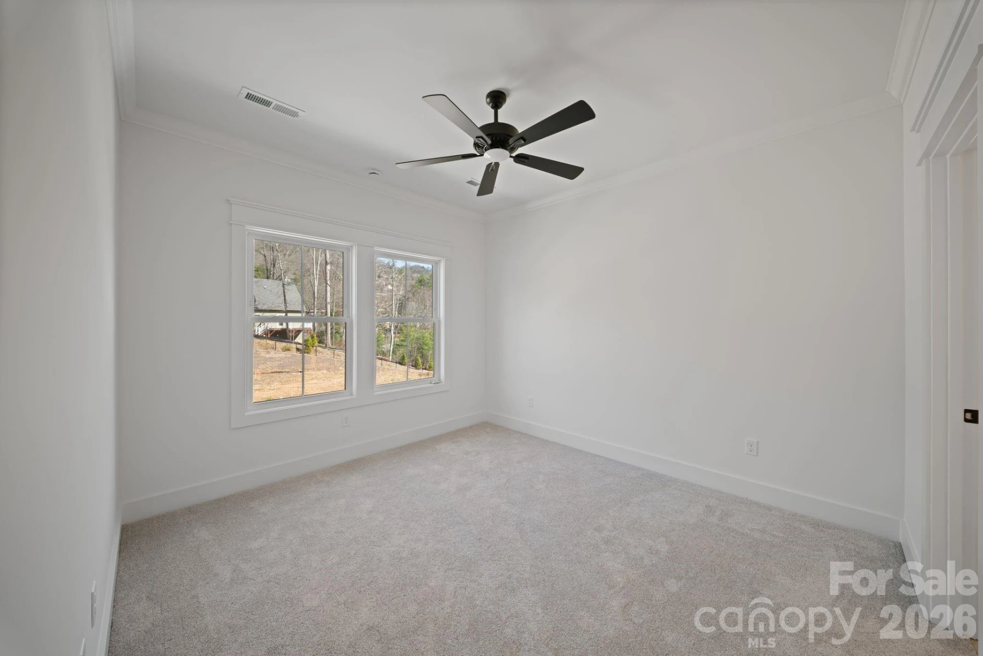 128 Collin Place #35 - Photo 9