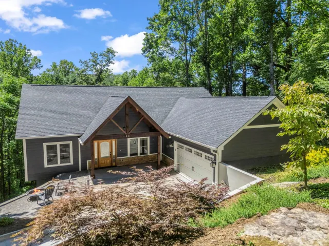 38 Scenic View Drive