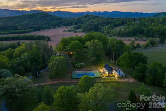3903 Island Ford Road