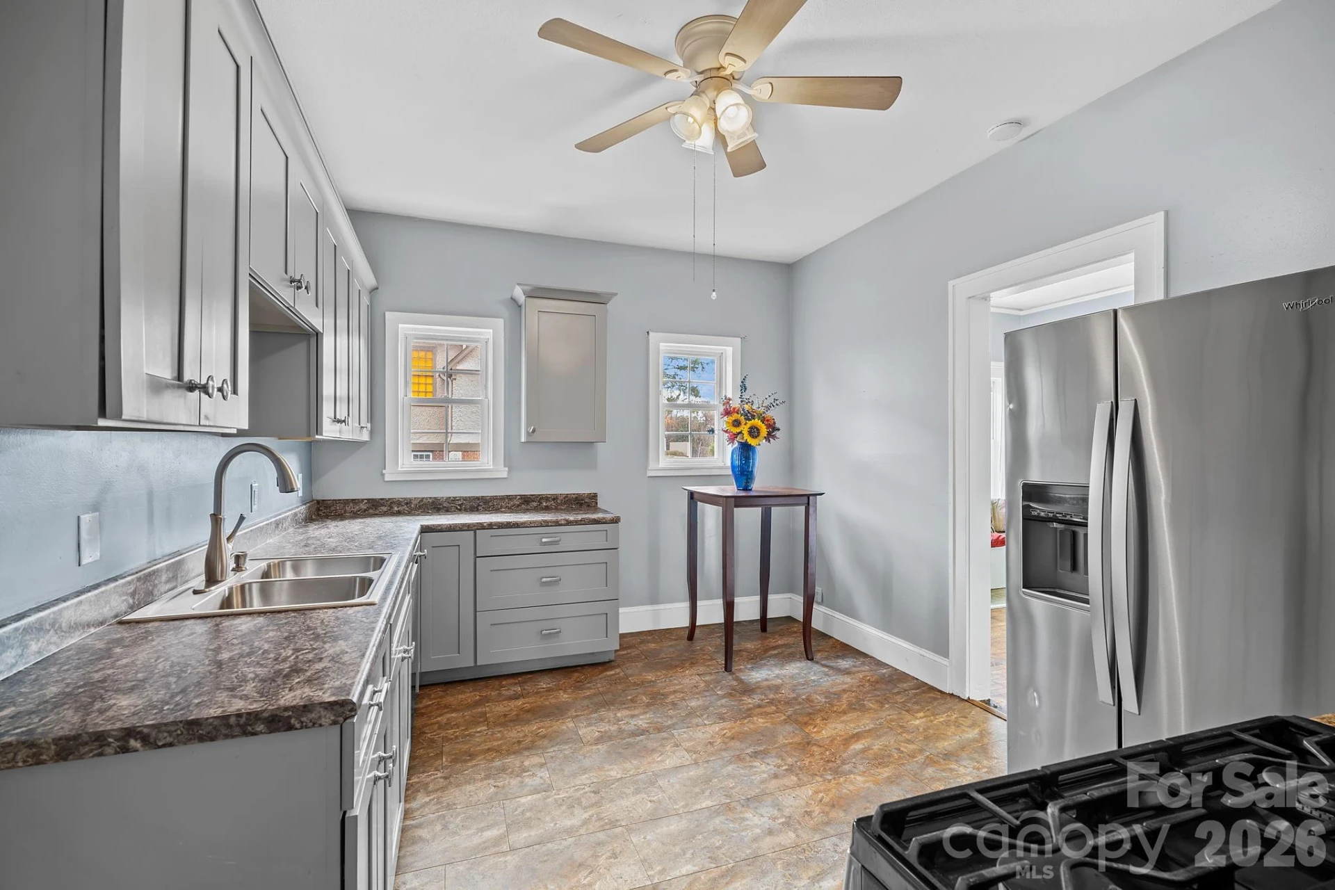221 Summit Street - Photo 8