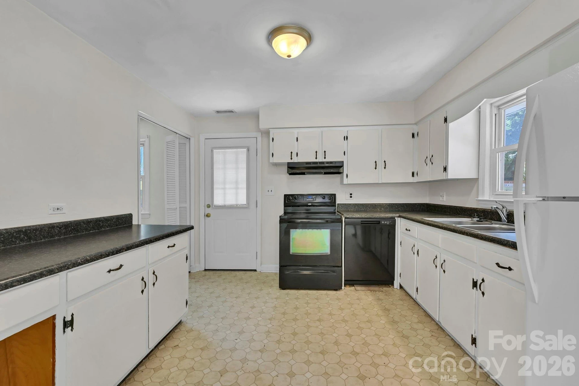 297 White Pine Drive - Photo 5