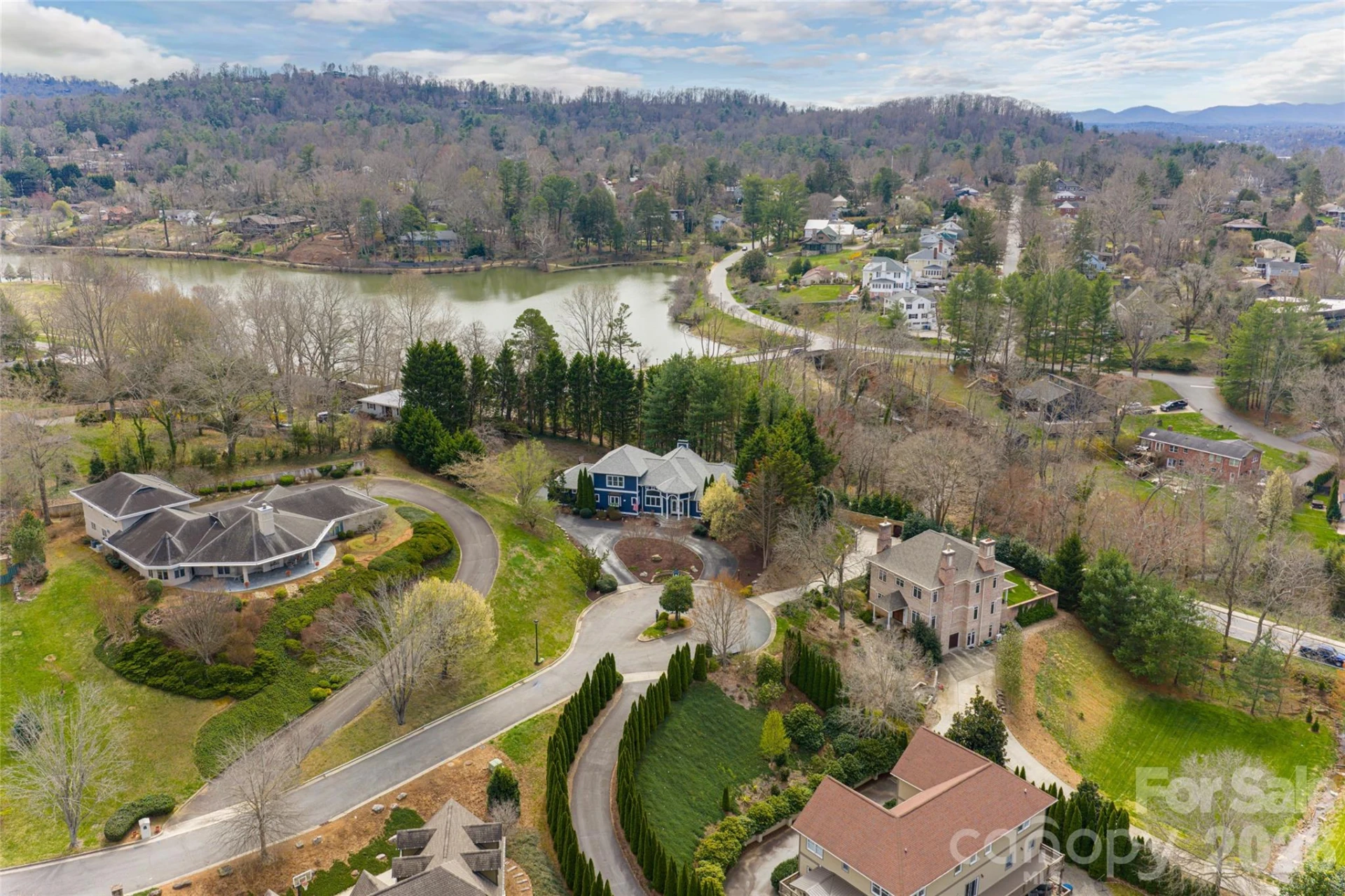 6 Oxford Court - Photo 4