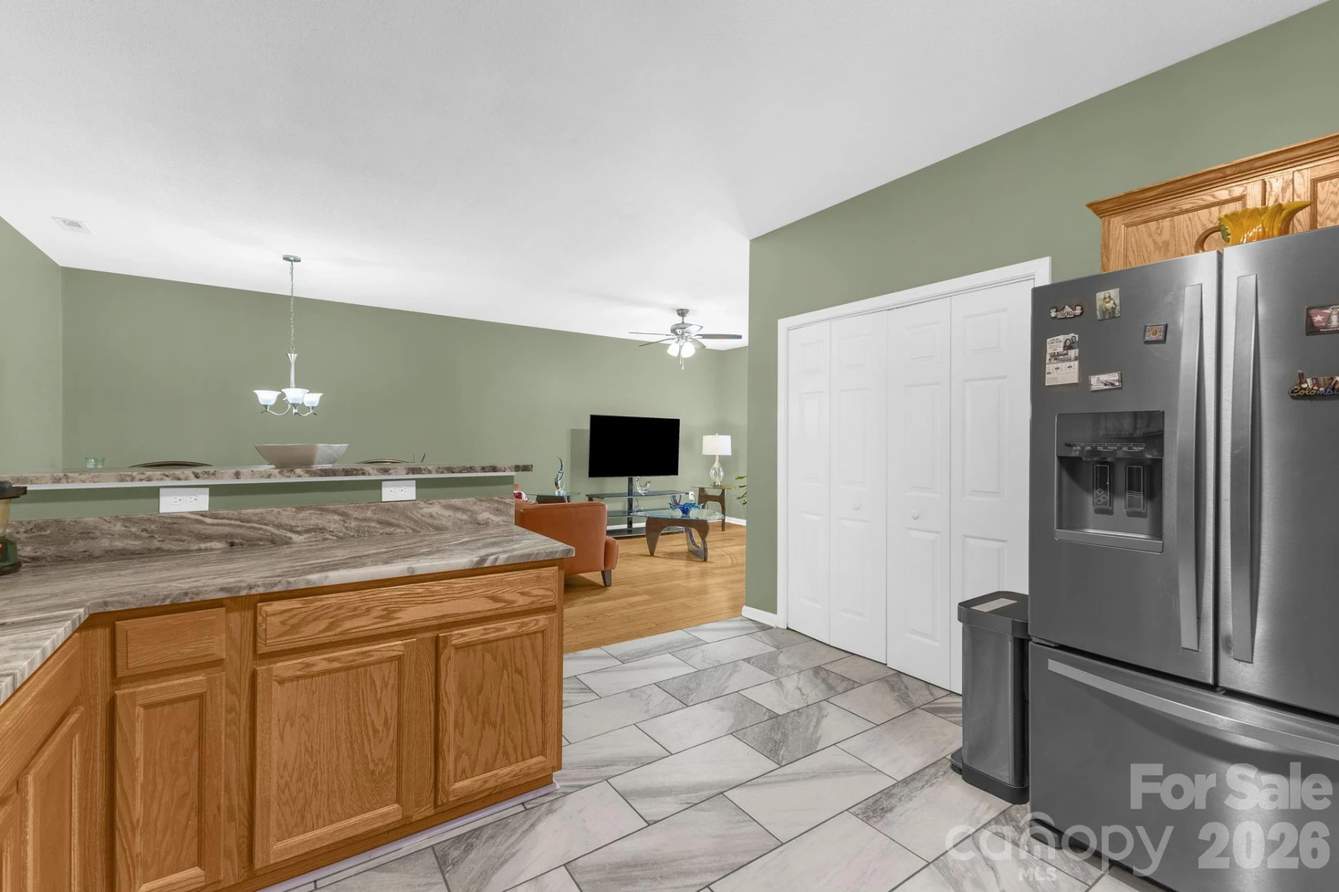 709 Villas Court - Photo 5