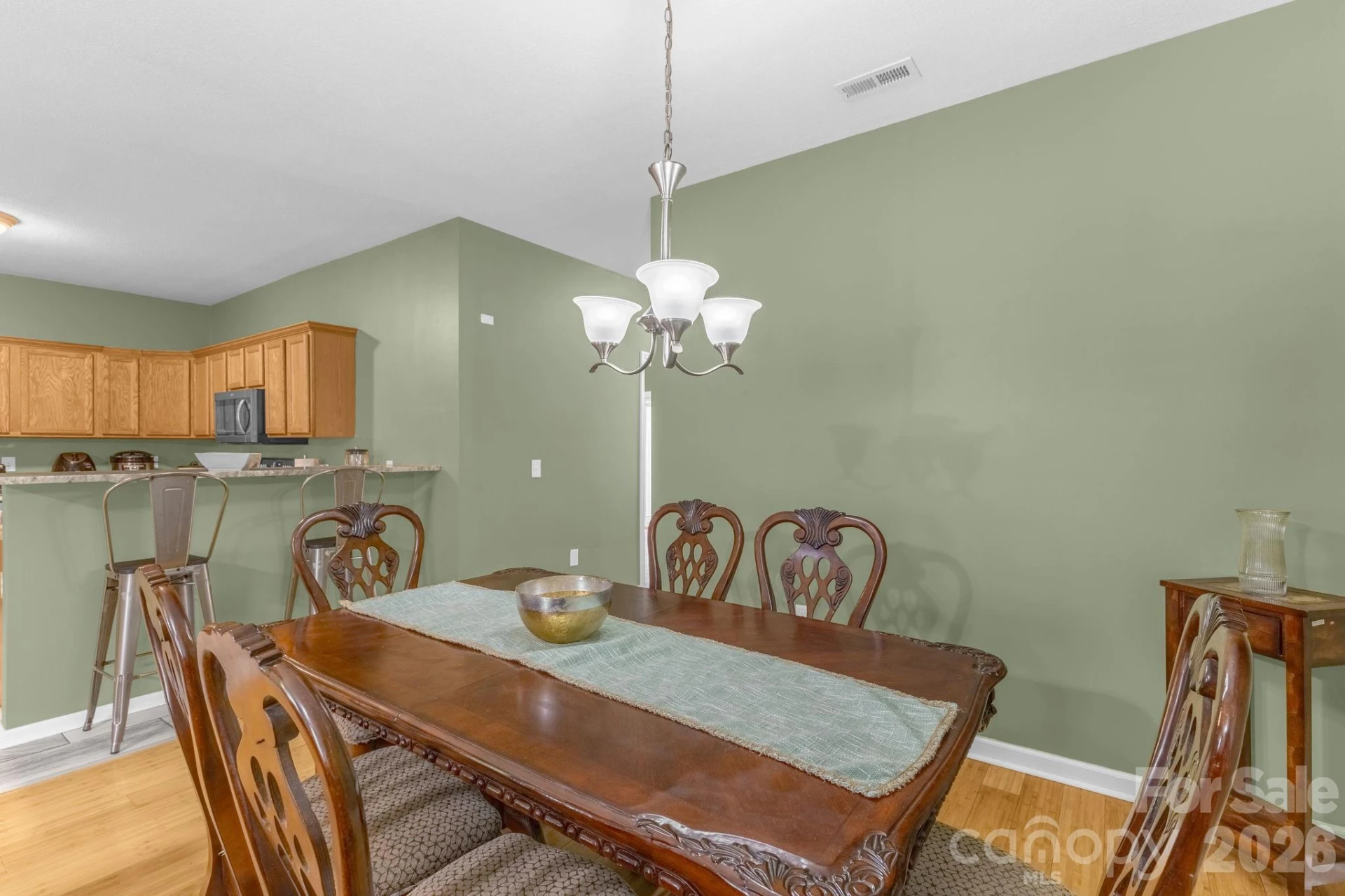 709 Villas Court - Photo 8