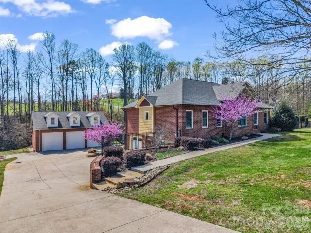148 Fairway Drive