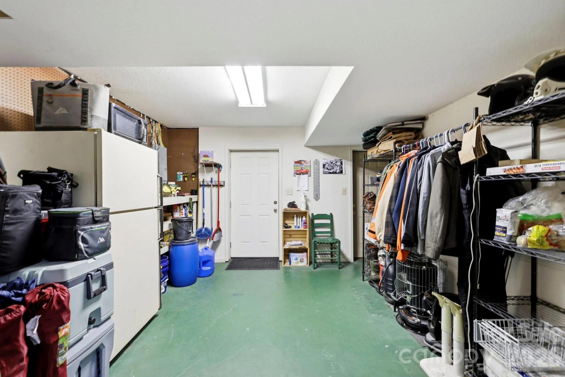 1489 Round Mountain Road - Photo 29