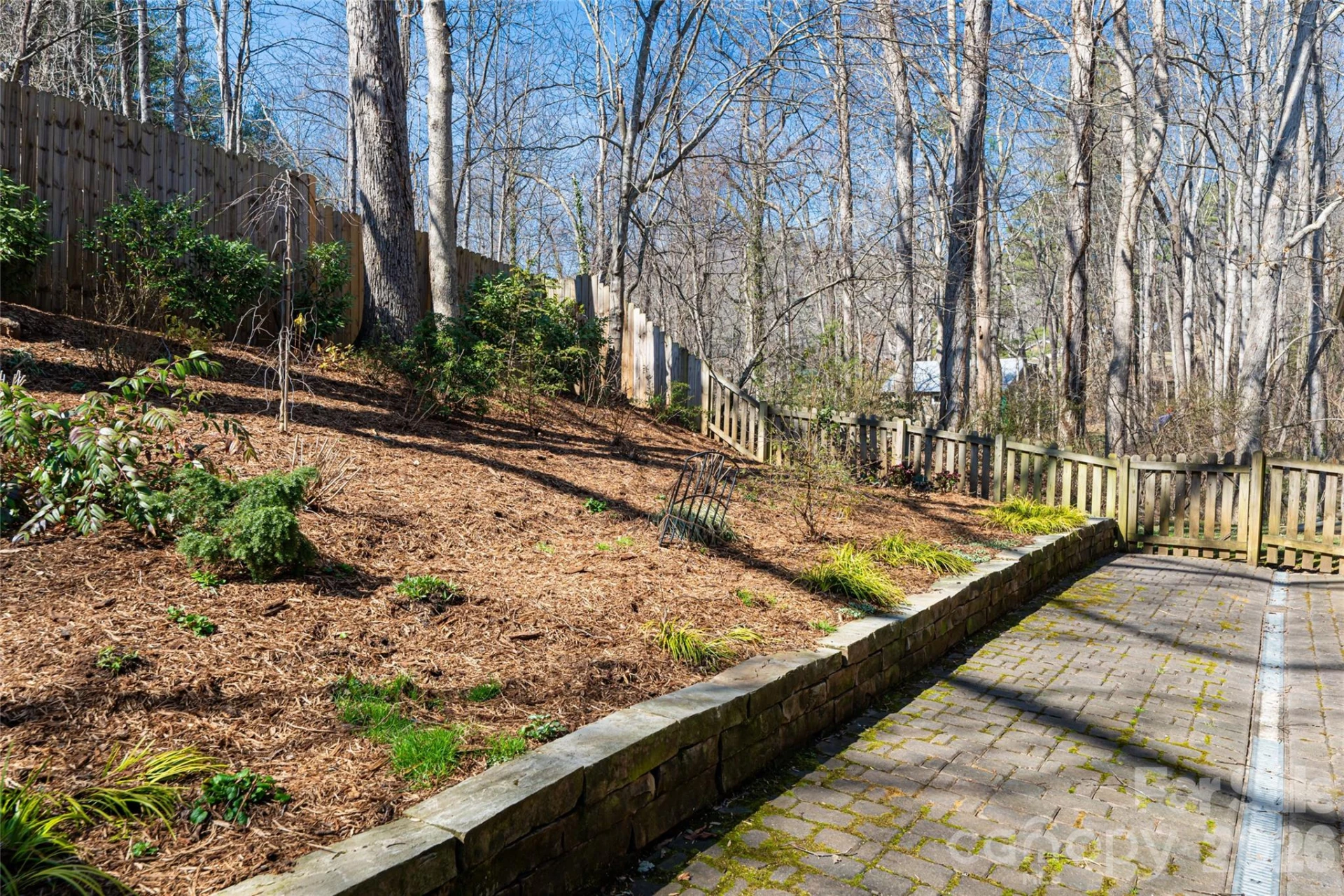106 Oak Hollow Court - Photo 42