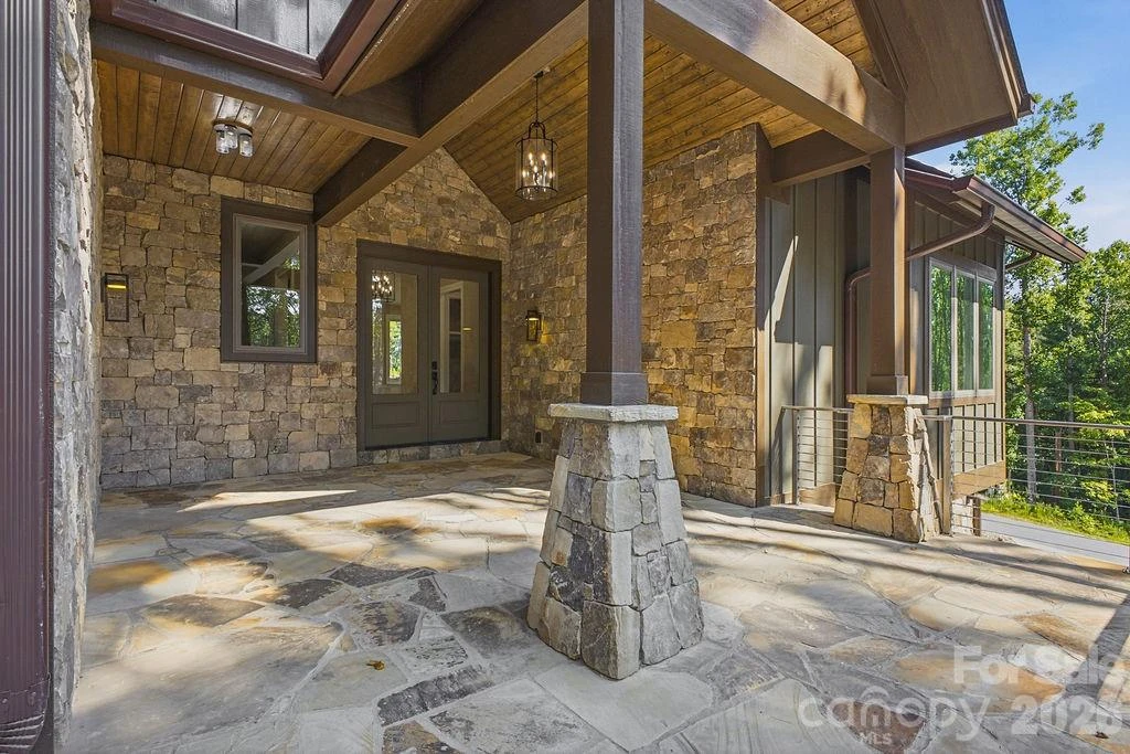 246 Northview Drive - Photo 4